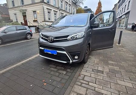 Toyota Pro Ace Proace (Verso) 2,0-l-D-4D 106kW L2 Comfort 8...