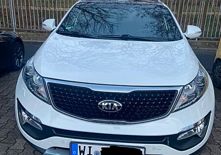 Kia Sportage 2.0 CRDi AWD 184 Platinum Edition P...