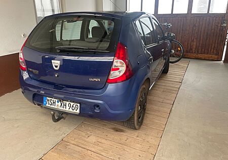 Dacia Sandero 1.4 MPI Anhängerkupplung Baufahrzeug