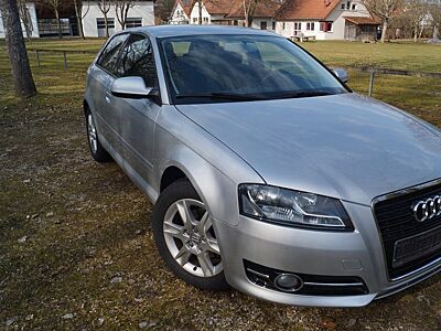 Audi A3 1.2 TFSI Attraction 31.500km! TÜV 9/27