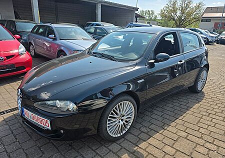 Alfa Romeo 147 Alfa 1.6 Klima Tüv Top Gepflegt