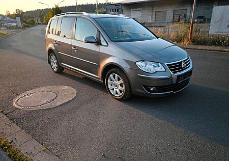 VW Touran Volkswagen 2.0 TDI 103kW DSG DPF -