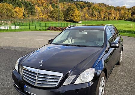 Mercedes-Benz E 200 7-Sitzer