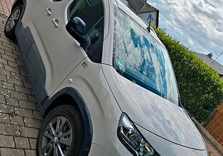 Peugeot Rifter 136 Allure Pack L2 5-Sitzer Allure Pack
