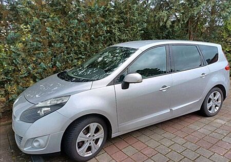 Renault Grand Scenic 1.6 dCi 7-Sitzer AHK Tempo