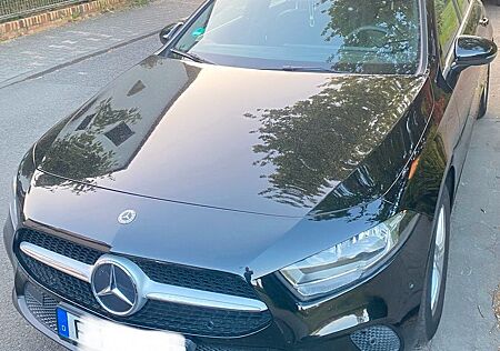 Mercedes-Benz A 180 d DCT -