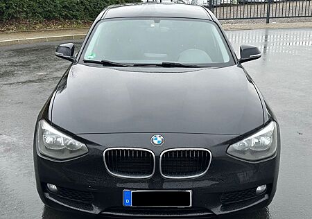 BMW 114i - TÜV NEU - GROSSER SERVICE NEU -