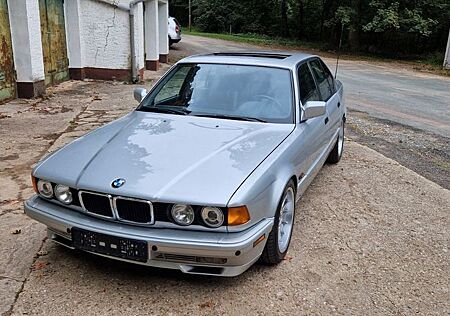 BMW 740 E32 Oldtimer/H-Kennzeichen DG/SHD/PDC/ASC