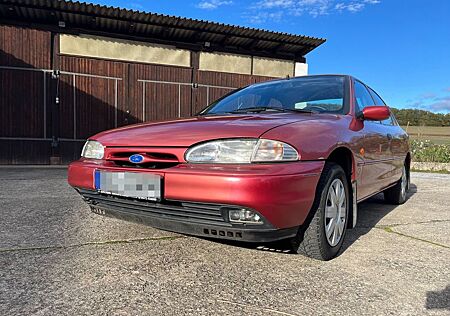 Ford Mondeo 1.8 16V Ghia TÜV neu