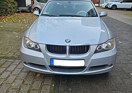 BMW 318i -
