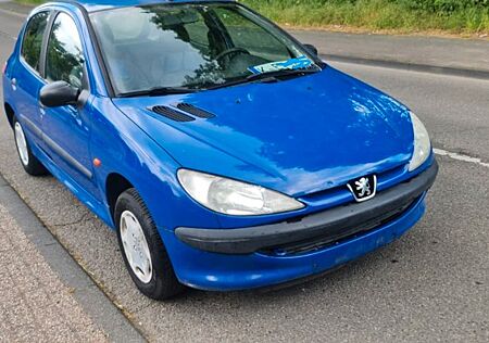 Peugeot 206 1.1 TÜV bis Mai 2027