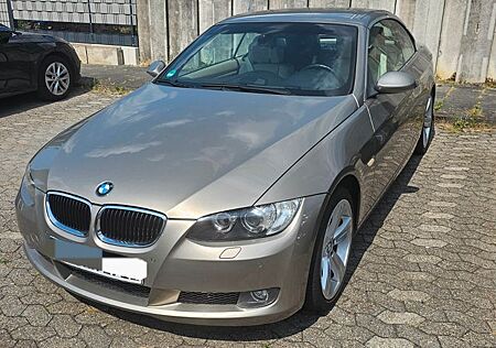 BMW 320i Cabrio -