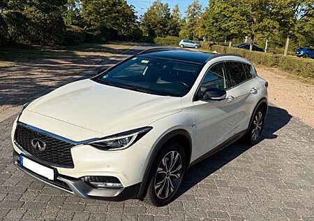 Infiniti QX30 2.2d DCT AWD (Mercedes GLA OEM Plattform)