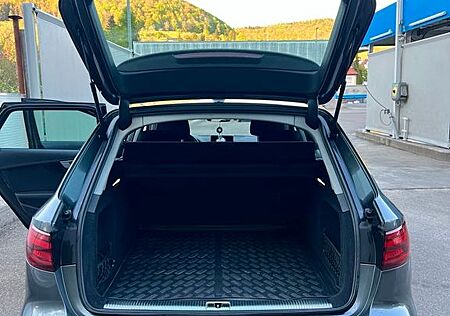 Audi A4 40 TDI S tronic Avant -