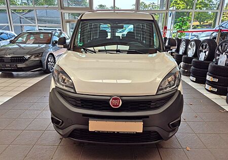 Fiat Doblo Kombi Navi Rückfahrkamera DAB 1Hand