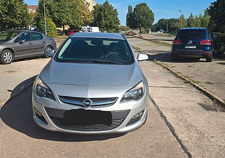 Opel Astra 1.4T 103kW Active Active