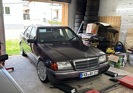 Mercedes-Benz C 180 Elegance