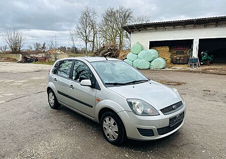 Ford Fiesta Trend 1,3 BJ-2006 KLIMAAUTOMATIK 5 TURE