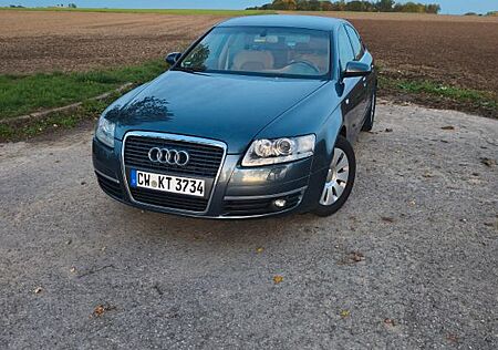 Audi A6 2.4 -