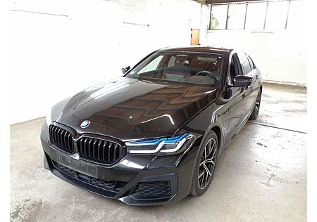 BMW 530e Lim M Sport*Laser*AHK*HuD*360°Kam*H/k-Sound