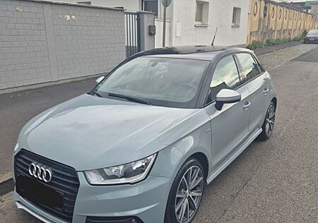 Audi A1 1.0 TFSI Sportback - Pfeilgrau Perleffekt