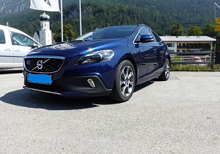 Volvo V40 T5 AWD Cross Country Ocean Race