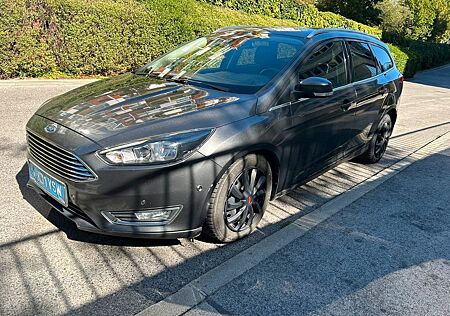 Ford Focus Turnier Titanium