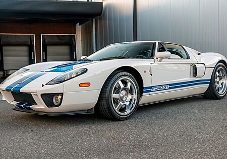 Ford GT - 1 of 101 EU delivered! - Blue Striping