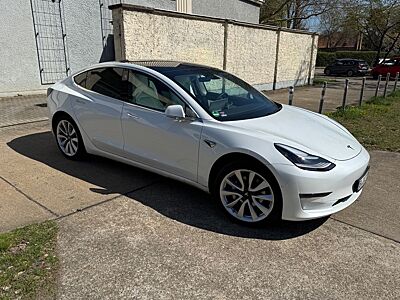 Tesla Model 3 Standard-Reichweite Plus - Hinterrad...