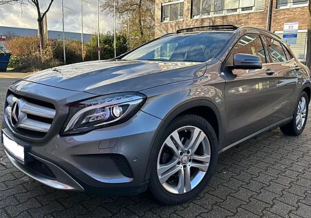 Mercedes-Benz GLA 220 CDI 4MATIC PANO*LEDER*KAMERA*NAVI