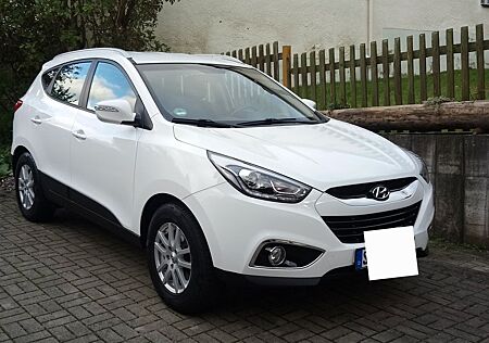 Hyundai ix35 2.0 CRDi FIFA World Cup EDITION Gold 4W...