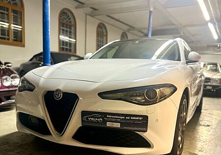 Alfa Romeo Giulia Super Q4 TÜV & Service NEU