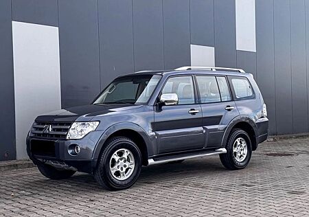 Mitsubishi Pajero 3,8 V6 MIVEC 4WD Instyle GLS Automatik