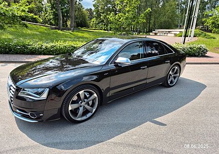 Audi S8 4.0 TFSI tiptronic quattro -