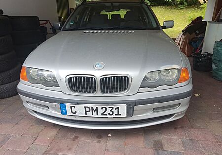 BMW 320i touring -