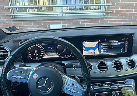 Mercedes-Benz E 220 d T Autom. -