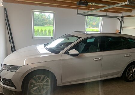 Skoda Octavia 1.5 TSI ACT FIRST EDITION COMBI FIRS...