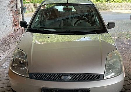 Ford Fiesta 1.3 Ambiente/TÜV 10/26