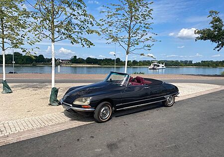 Citroën DS Cabrio Decapotable Conversion Chapron Style