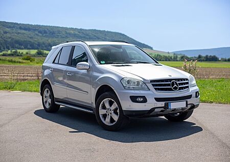 Mercedes-Benz ML 500 -