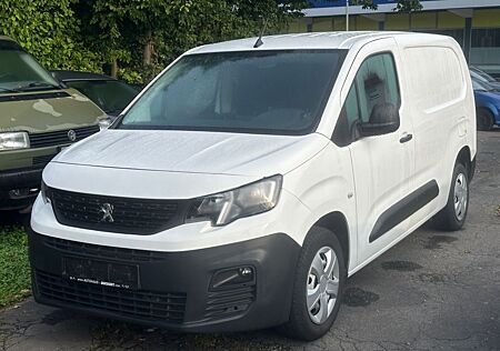 Peugeot Partner Premium L2 Arzneimitteltransport