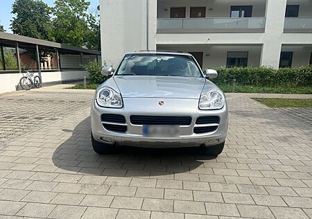 Porsche Cayenne V6 3.2