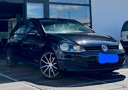 VW Golf Volkswagen 7 Automatik - gepflegt und zuverlässig