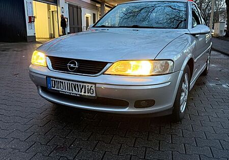 Opel Vectra 1.6 16 V