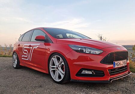 Ford Focus 2,0 EcoBoost ST Leder-Sport-Paket ST
