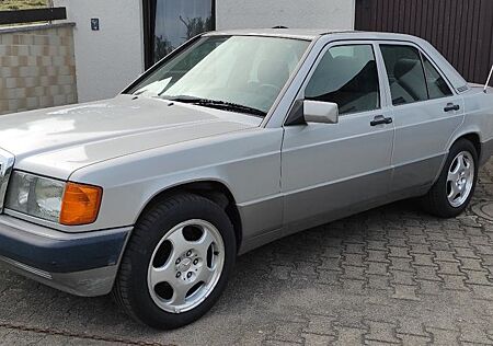 Mercedes-Benz 190 E 2.0 automatic