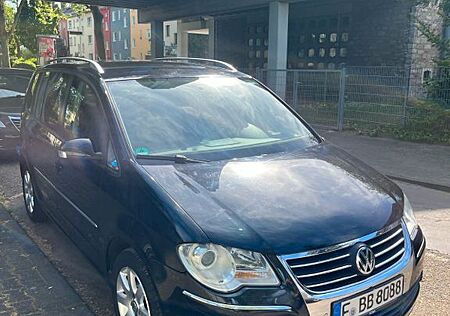 VW Touran Volkswagen 2.0 TDI DPF Highline Highline