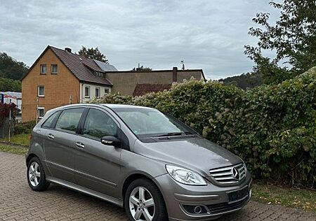 Mercedes-Benz B 200 - Tüv neu!