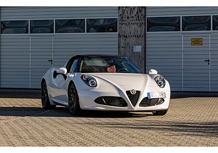 Alfa Romeo 4C Spider 1750 TBI Top Zustand Leder rot