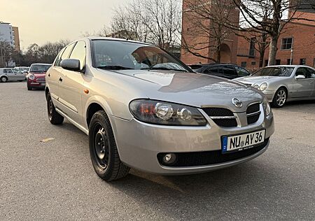 Nissan Almera 1.8